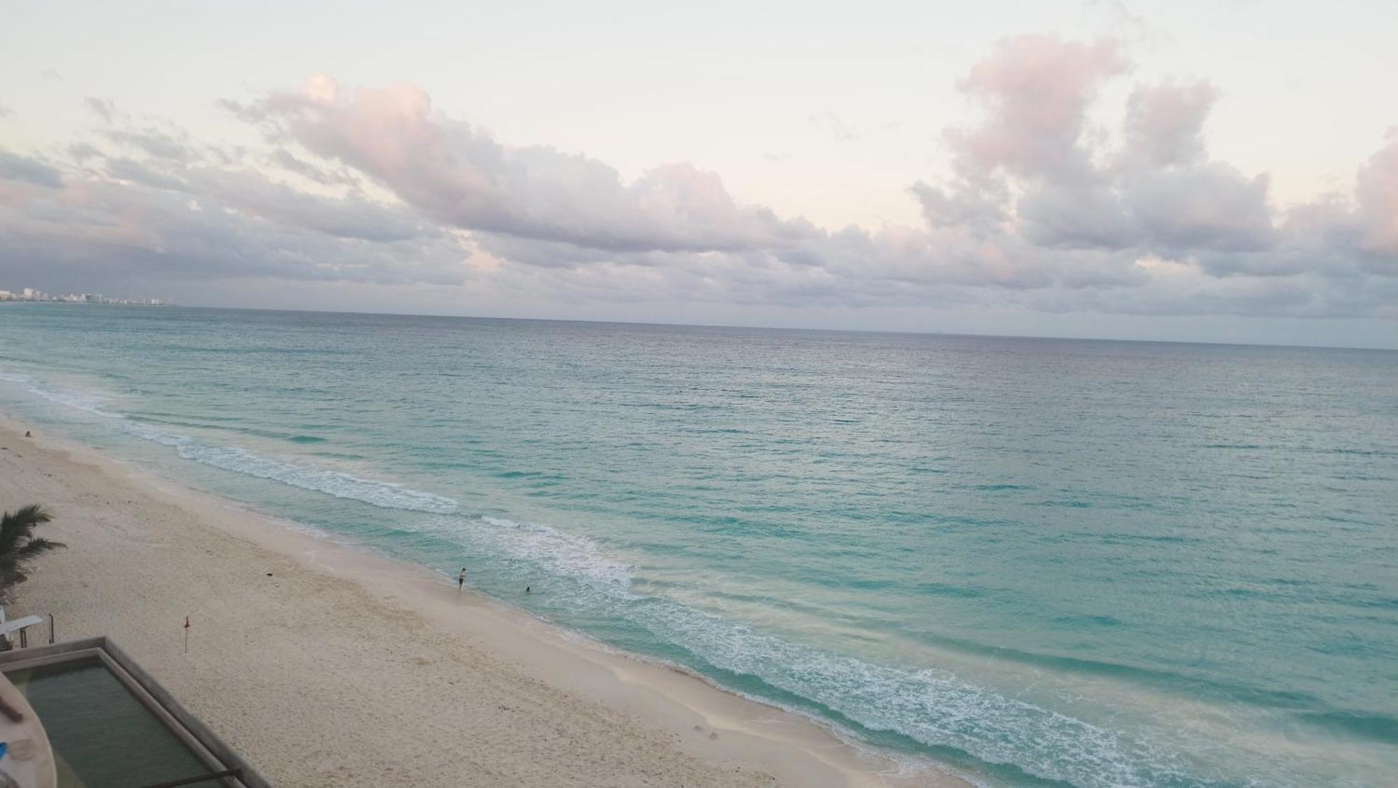 “Magic Sunrise At Cancun” Dış mekan fotoğraf