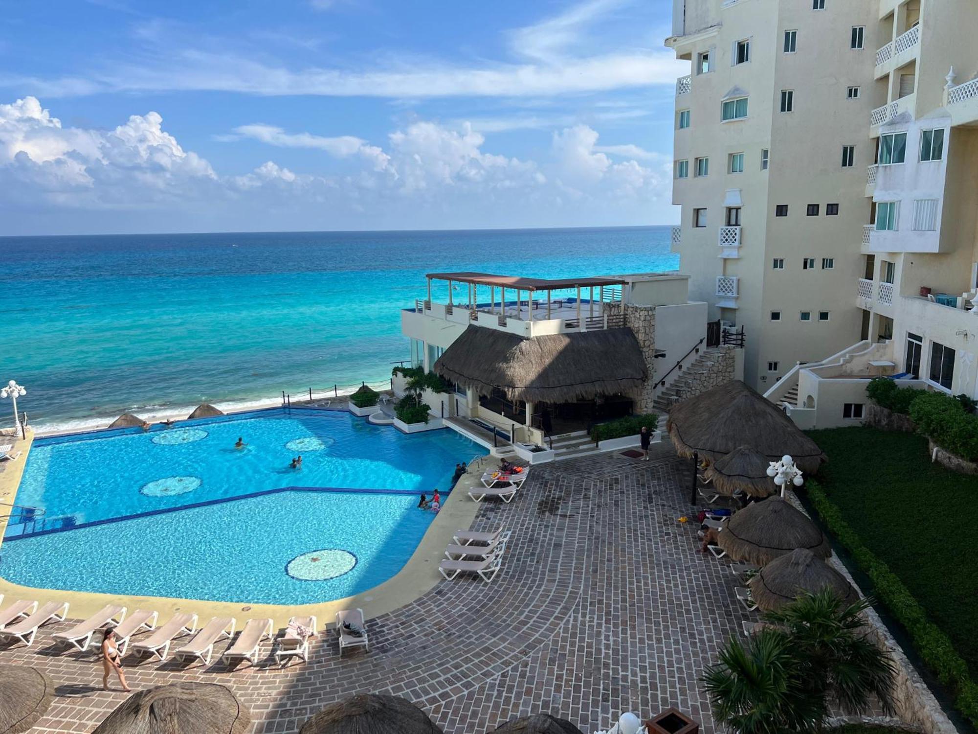 “Magic Sunrise At Cancun” Dış mekan fotoğraf